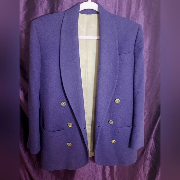 Elegant Stylish Vibrant Purple 100% Camel Hair Coat by Woolf Brothers - Picture 9 of 13